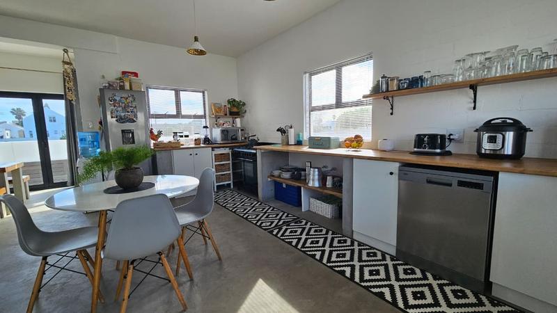 4 Bedroom Property for Sale in Golden Mile Western Cape
